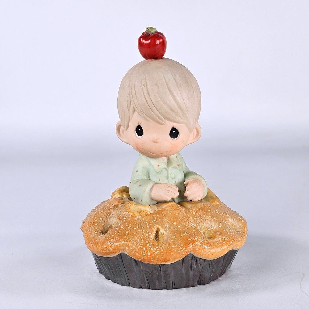 Precious Moments You're As Sweet As Apple Pie Boy Figurine 795275 Enesco 2000